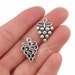 10 Wne Bottle Charms 22mm Wholesale Antqued Slver Plated Grape Wne