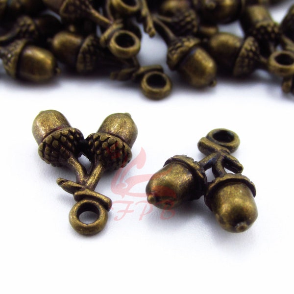 10 Acorn Charms 14mm Wholesale Antiqued Bronze Autumn Pendants BC0016059