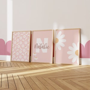 Juego de 3 cuadros de pared para guardería con letras, estampado de margaritas para guardería, arte bohemio para guardería de niñas, impresiones de pared rosas, estampado de flores con nombre personalizado, 11 x 14, 8 x 10