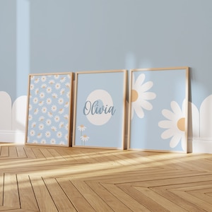 Juego de 3 cuadros de pared para guardería con letras, cuadro de margaritas para guardería, cuadro de niña azul para guardería, cuadros de pared en azul bebé, cuadro de flores con nombre personalizado de 11 x 14