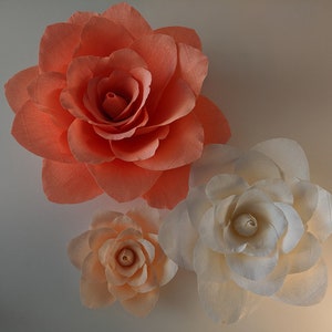 Modello scaricabile per rose da parete/Fiore da parete in carta crespa fai da te/Decorazione da parete con fiori di carta/Modello stampabile in PDF/Tutorial per fiori di carta