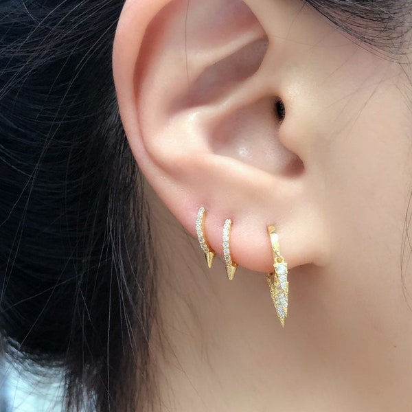 Spike hoop earring(Single), Dainty 7mm(inner diameter) Spike hoop earring, Minimalist Spike Hoop, 14k Gold Plated 92.5 Sterling Silver