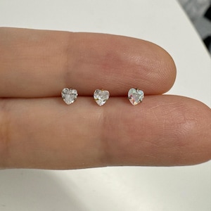 20g 18g 16g Teeny kleines Herz CZ Push In Prong Einstellung ASTM-F136 Labret, Tragus, Knorpel, Helix, Nase Piercings