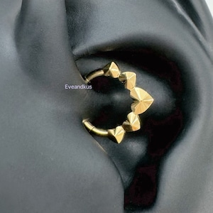 16g 3D Hearts Titanium Septum Clicker: Implant Grade Daith Hoop