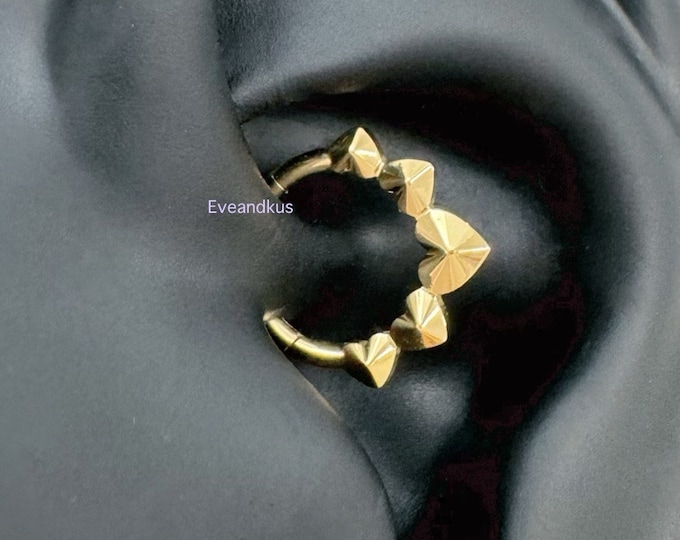 16g 3D Hearts Septum Clicker, ASTM F-136 Implant Grade Titanium Daith, Septum Clicker