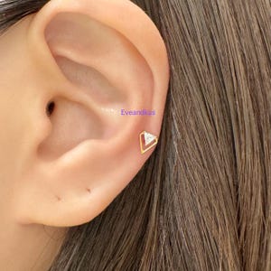 20g 18g 16g Triangle CZ with Outline Push In Threadless Implant Grade Titanium Labret, Tragus, Cartilage, Helix, Nose Piercings