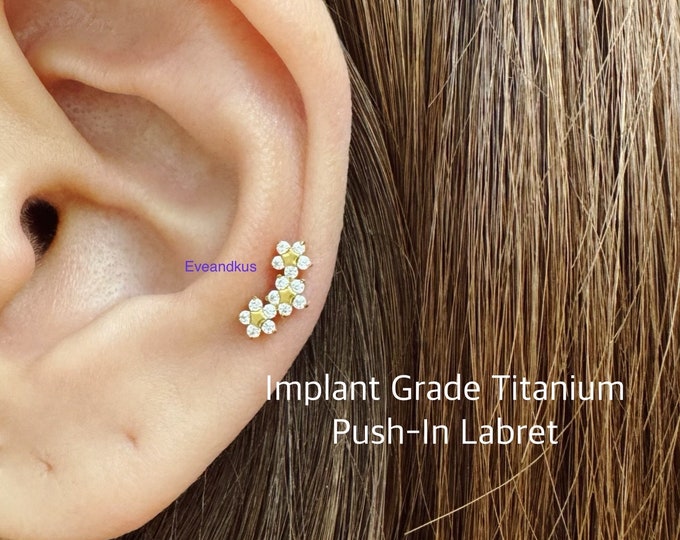 20g 18g 16g Dainty Triple Flower CZ Push In Threadless Titanium Labret, Implant Grade Titanium for Tragus, Conch, Cartilage, Helix piercing