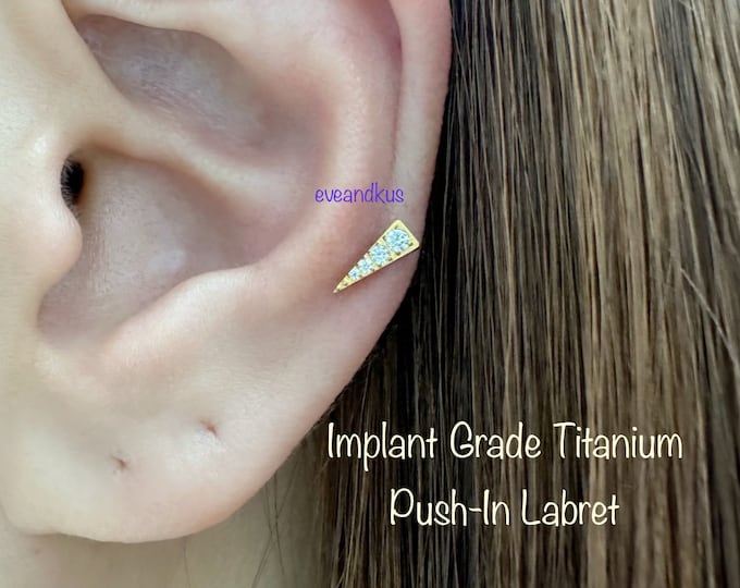 20g 18g 16g CZ Spike Push In Threadless Titanium Labret, Triangle Implant Grade Titanium Cartilage, Conch, Tragus, Helix
