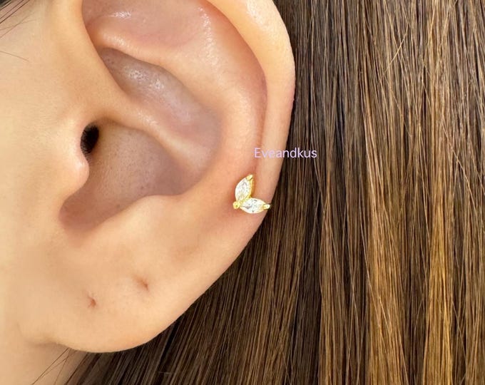 Lovely Heart CZ Push-In 316L surgical steel Threadless Labret, Minimalist piercing for Cartilage, Helix, Tragus