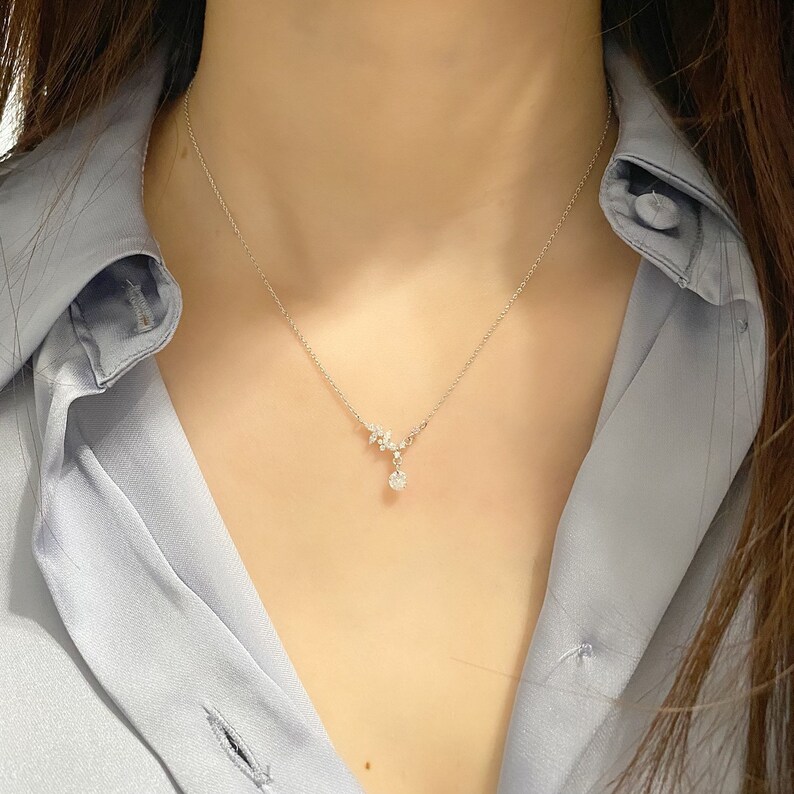 Tiny Butterfly Dangle Necklace Minimalist Butterfly Necklace Dainty Dangle Butterfly Necklace