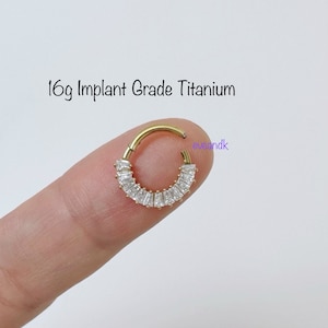 16g 8mm/10mm Baguette CZ Implant Grade Titanium Hinged Segment Hoop Septum, Daith clicker