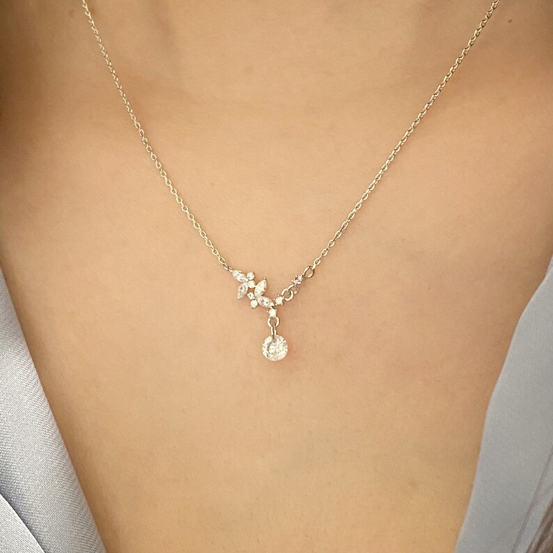 Tiny Butterfly Dangle Necklace Minimalist Butterfly Necklace Dainty Dangle Butterfly Necklace