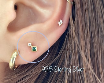 Emerald CZ Sterling Silver Cartilage Piercing (Single)