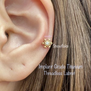 20g 18g 16g  Snowflake CZ Push In Titanium Labret,  Implant Grade Titanium Nickel Free Hypoallergenic