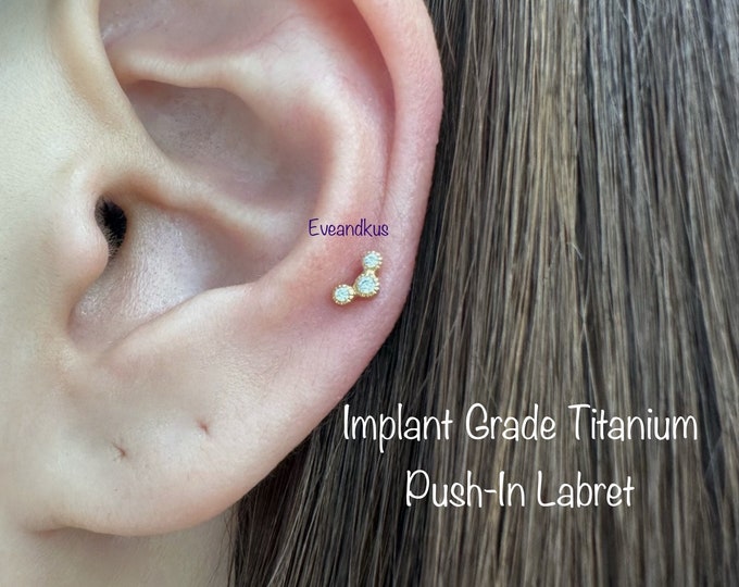 20g 18g 16g Tiny Three CZ Bezels Curved Push In Titanium Labret, Dainty CZ Curved Implant Grade Titanium Cartilage, Tragus, Helix