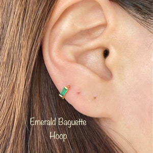 Emerald CZ Baguette Hoop, 925 Sterling Silver Mini Green Emerald Huggie hoop, Minimalist Tiny Cartilage, Helix, Tragus, Rook