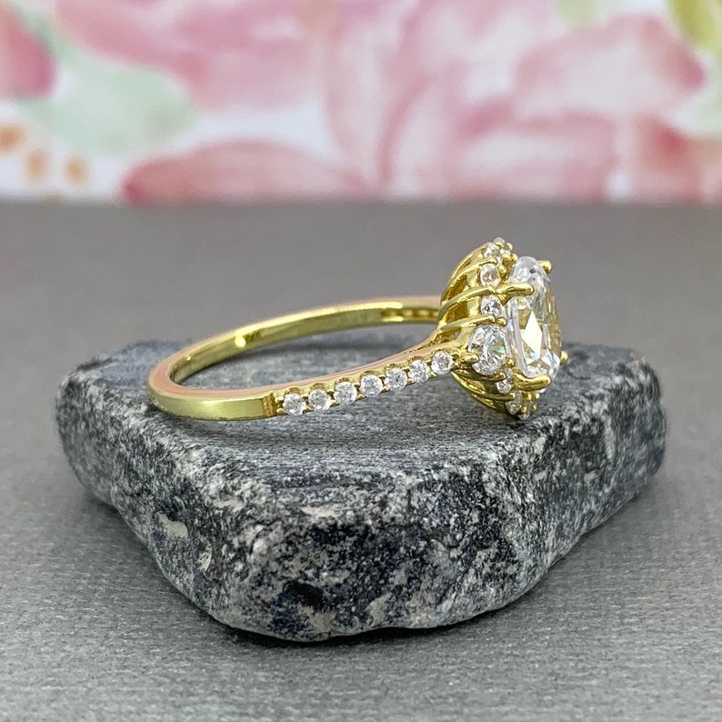 Yellow Gold Oval Diamond Simulated Art Deco Engagement Ring Sterling Silver Diamond Simulated Women/'s Promise Engagement Ring