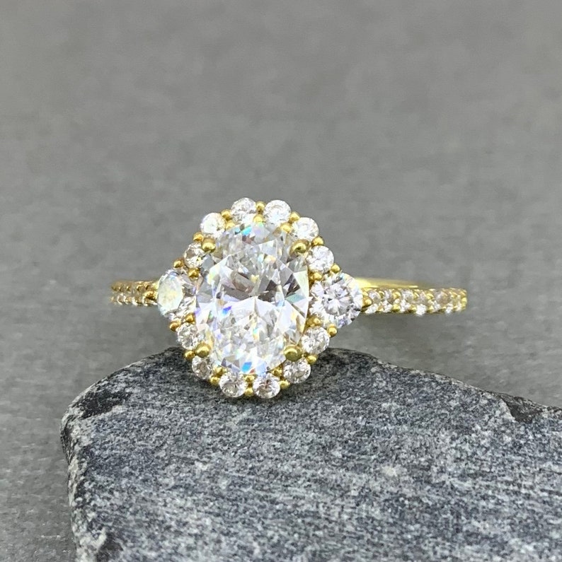 Yellow Gold Oval Diamond Simulated Art Deco Engagement Ring Sterling Silver Diamond Simulated Women/'s Promise Engagement Ring