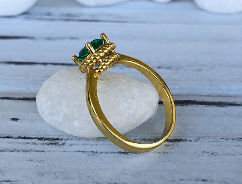 Yellow Gold Round Cut 1.10Ct Colombian Emerald Stone Sterling Silver Engagement Wedding Rope Design Ring Lab Created Emerlad Ring
