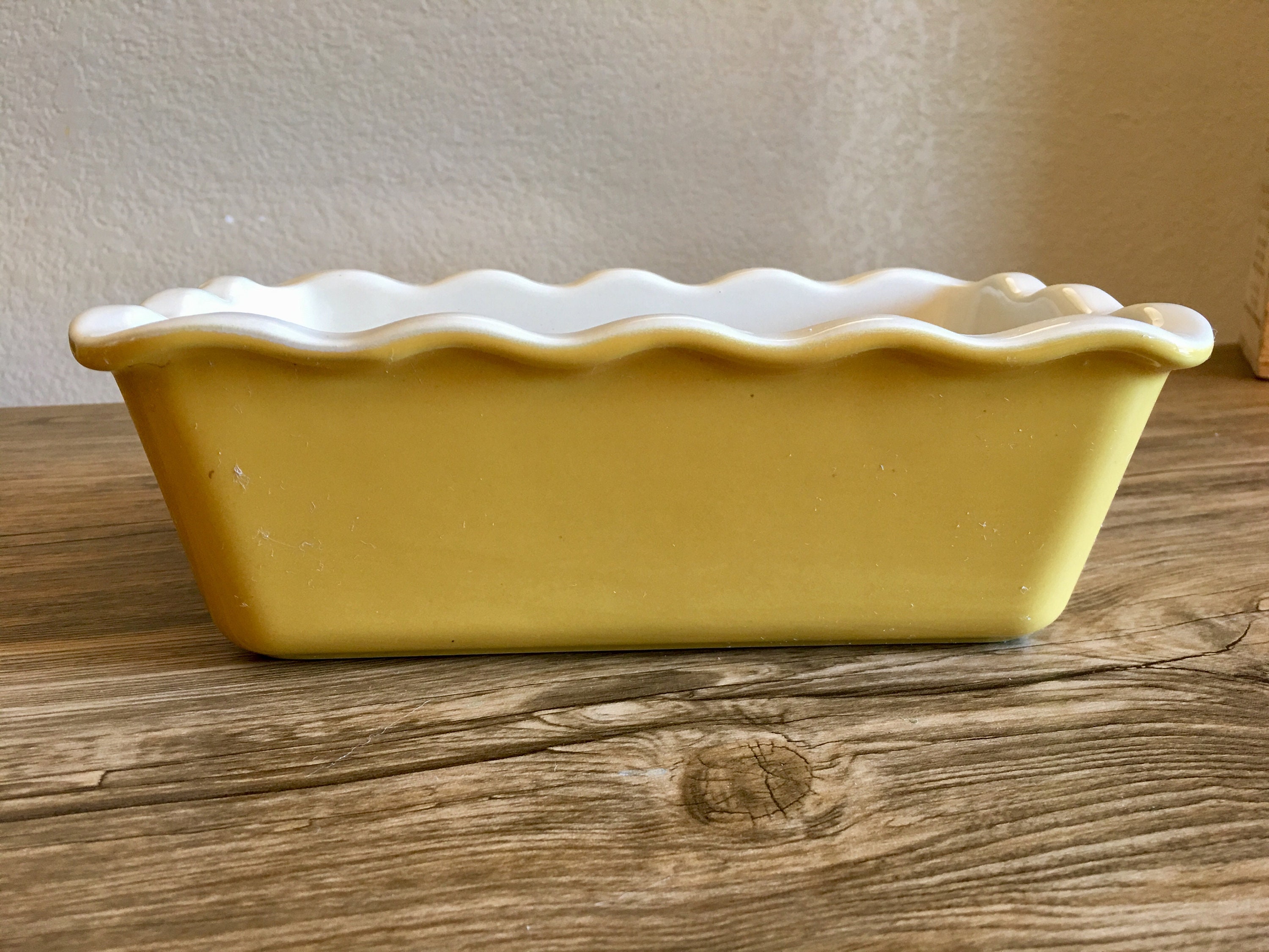 Emile Henry Ruffled Yellow Loaf Pan 6164 1002 Made in France 