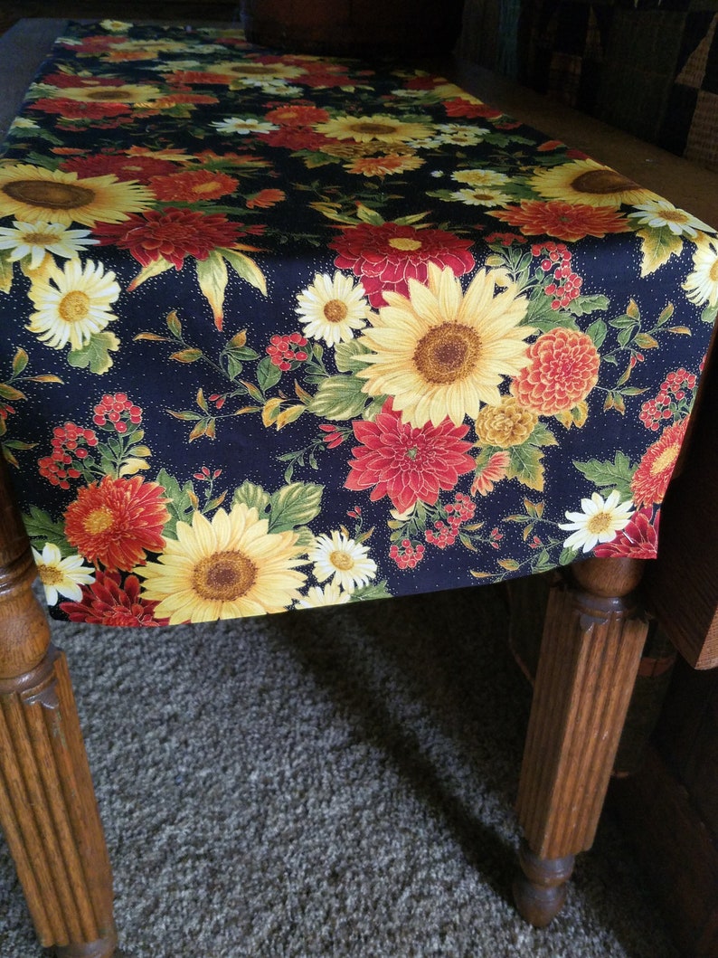 Seasonal Harvest Fall Sunflowers Daisy Red Yellow Cream Black background Table Runner Farmhouse 14W Table Runner