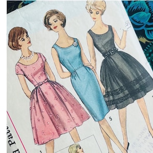 Vintage-Schnittmuster für ein Kleid von Simplicity aus den 1960er Jahren, Nr. 4491, tailliertes Kleid mit Abnähern und ausgestelltem oder schmalem Rock, Größe 14 (Brustumfang 86 cm).