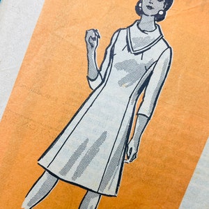 Buste 40" vintage des années 60, patron de couture 9069, robe trapèze pour dames princesse avec écharpe / plastron, col en pointe