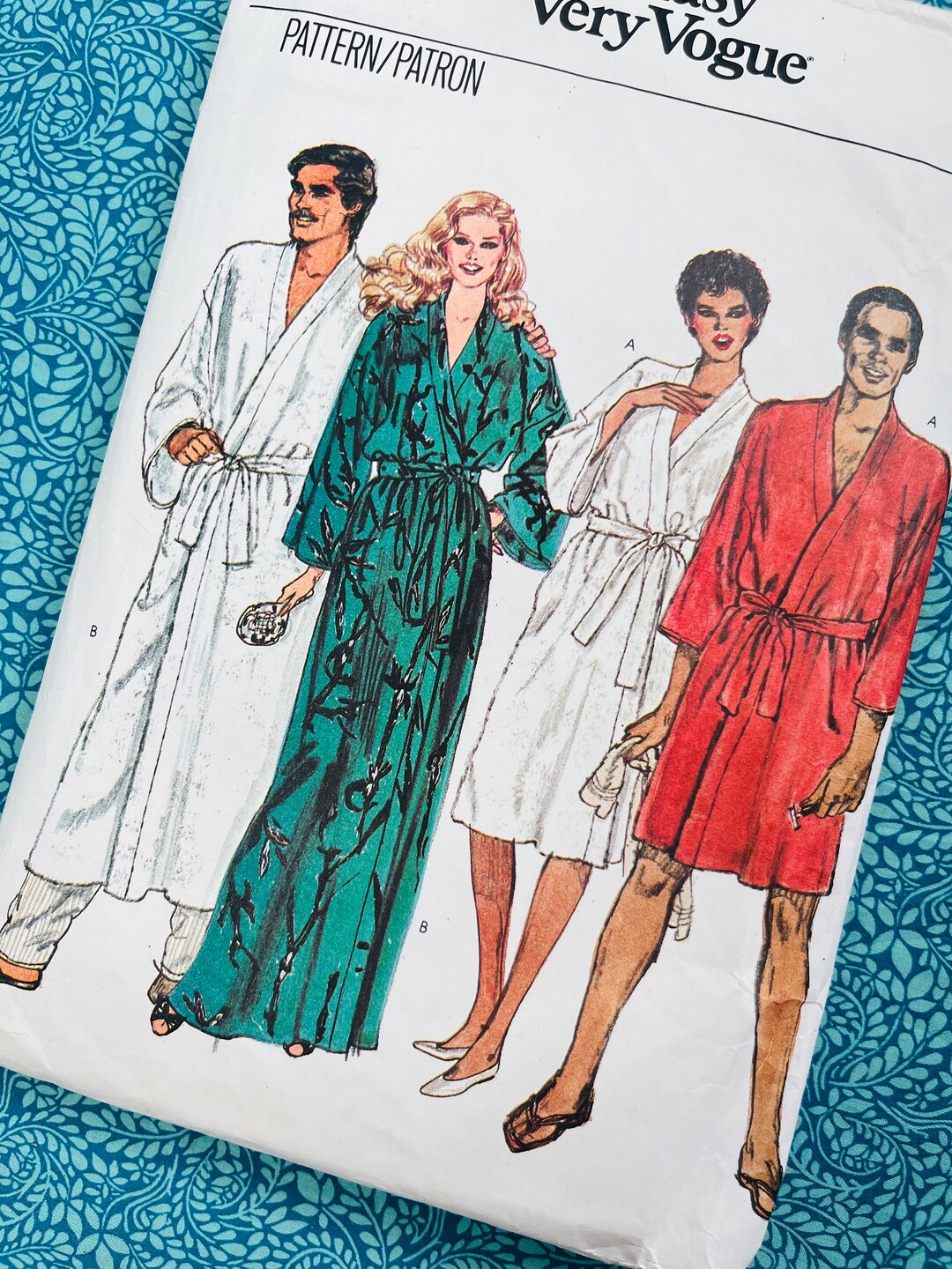 Chest 4044 Vintage 80s Vogue Sewing Pattern 8155, Unisex Robe Pattern