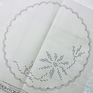 Vintage Iron On Hand Embroidery Transfer by Deightons K1430, Round Scalloped Edge Cross Stitch Floral Design, Daisy, Napkin, Placemat,