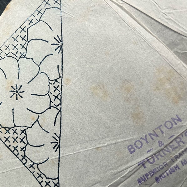 Vintage Boytons and Turners 10868 Embroidery Transfer, Floral Design for Square Napkin, Cloth, Corner Detail, Hankerchief