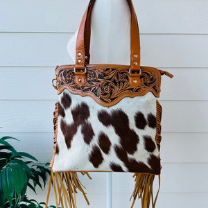 Cowhide Handbag Shoulder Crossbody Messenger Western Bag with Tooled Leather and Fringes in Tan