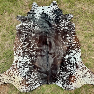 Tricolor Cowhide Rug: Western Farmhouse Decor, 5x6 ft