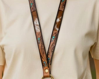 Sleutelkoord van rundleer en sleutelbos badgehouder sleutelhanger Turquoise accenten Zakelijk geschenk leraar