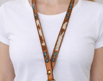 Portachiavi porta badge western in pelle di vacchetta e pelle lavorata, con motivo floreale turchese, regali aziendali per insegnanti
