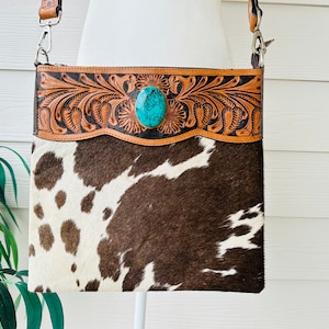 Western Rindsleder Crossbody Bag punziert Leder und Türkis Tragen Geldbörse Handtasche Braun Tan Rodeo Cowgirl Geschenke