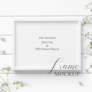 5x7 vit trärammodell med vackra blommor på en vit träbakgrund i både JPEG- och PSD-format (Smart Object). bild 1
