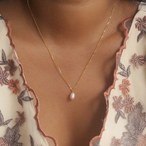pearl necklace wedding gift