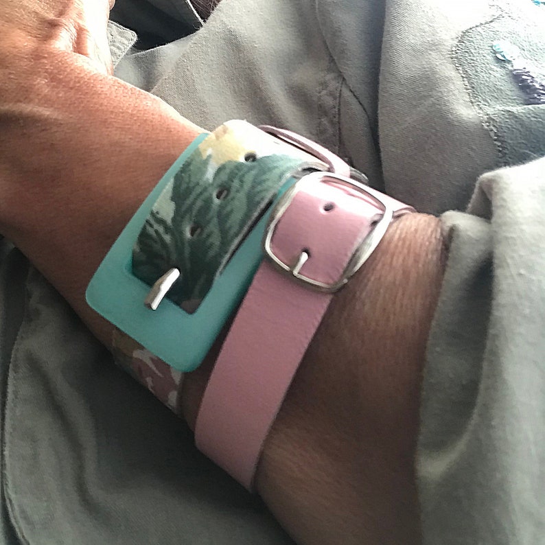 Floral cuff green fashion bracelet Colorful leather bracelet Minimalist cuff Floral pink Cuff bracelet Floral bracelet with buckle