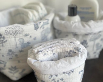 set of 3 baskets and 7 assorted wipes/baby diaper basket/fabric basket/Storage basket/birth gift