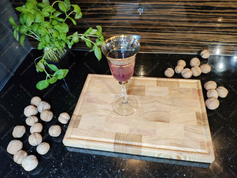 Schneidebrett mit Griff F\u00fc\u00dfe Schneidbrett K\u00fcchenbrett Servierbret 36 x 25 Massivholz Fr\u00fchst\u00fccksbrettchen Holzbrettchen Breakfast Board