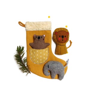 Santa Claus boot 18x30 with bear, lion and elephant for the small bag. ITH embroidery file. Item no. W-0034