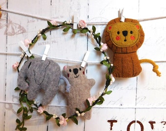 Bear, lion and elephant small in 2 sizes, ITH embroidery file.