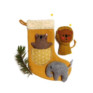 Santa Claus boot 24x36 with bear, lion and elephant for the small bag. ITH embroidery file. Item no. W-0013
