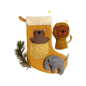 Santa Claus boot 20x30 with bear, lion and elephant for the small bag. ITH embroidery file. Item no. W-0028