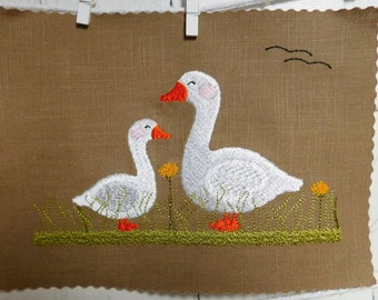 Goose in the green. Embroidery file for the frame 10 x 10 cm and 13 x 18 cm in different versions.