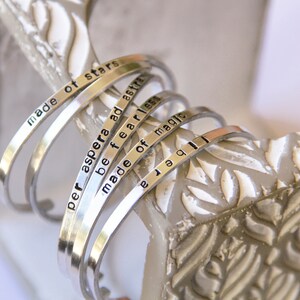 Bracciale, polsino, in alluminio anodizzato, personalizzabile, inciso a mano immagine 7