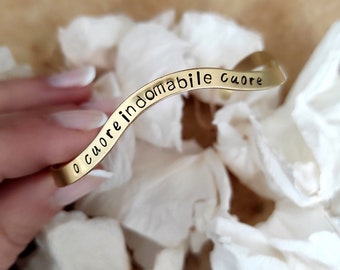 Bracciale, mini bangle, in ottone ONDA , PERSONALIZZABILE.