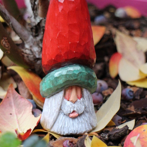 Woodcarving - Christmasornament - wooden santa - carving - santa carving - christams decoration - hand carved