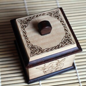 Square wooden jar with lid and fantasy ornament four elements/little wooden pot with lid and burned Celtic design/box for small objects