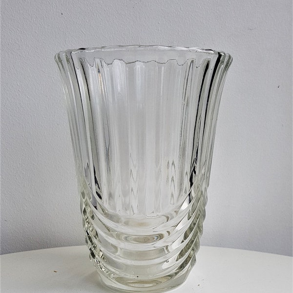 Vase en verre ancien//vase en verre forme tulipe//vase transparent//vase vintage//vase rond en verre//décoration verre//pot en verre//vase